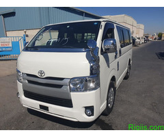 gaadhi iiba Toyota Haice Car for Sale - Image 1