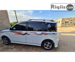 gaadhi iiba Toyota Sienta car for sale - Image 1
