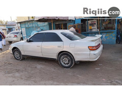 gaadhi iiba Toyota Mark Indhacade  hargeisa car for sale - Image 3