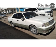 gaadhi iiba Toyota  Crown (1G) Hargeisa car for sale - Image 3