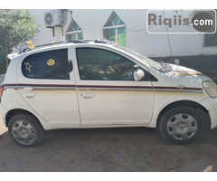 gaadhi iiba Toyota vitiz berbera car for sale - Image 3
